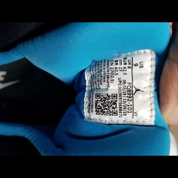 Jordan 9 Powder Blue - Picture 6 of 8